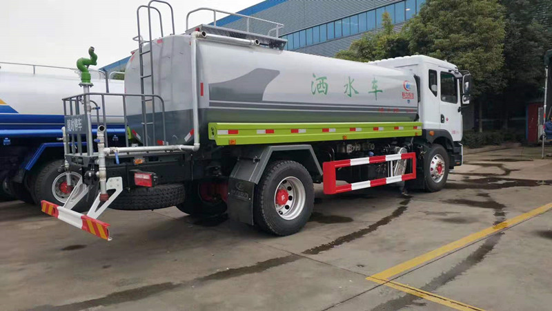 东风新一代15吨洒水吸污车深度解析 国六标准下的一车多能